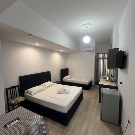 Hotel Vila Flowers Vlore Phòng bức ảnh