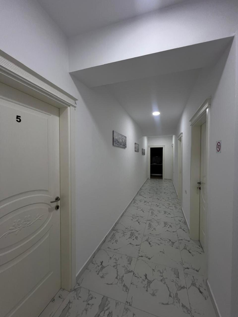 Hotel Vila Flowers Vlore Ngoại thất bức ảnh