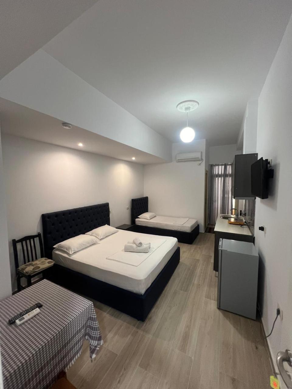 Hotel Vila Flowers Vlore Phòng bức ảnh