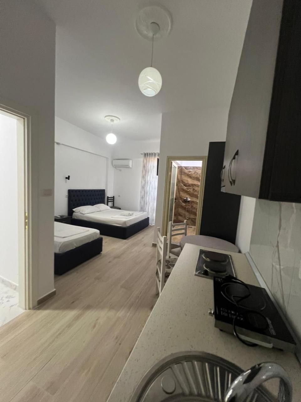 Hotel Vila Flowers Vlore Ngoại thất bức ảnh