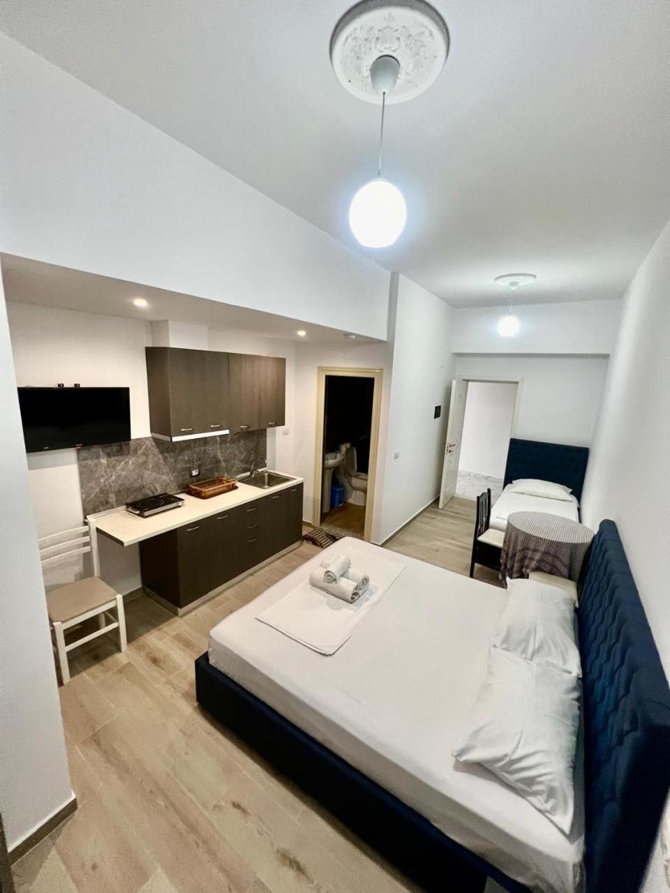 Hotel Vila Flowers Vlore Ngoại thất bức ảnh