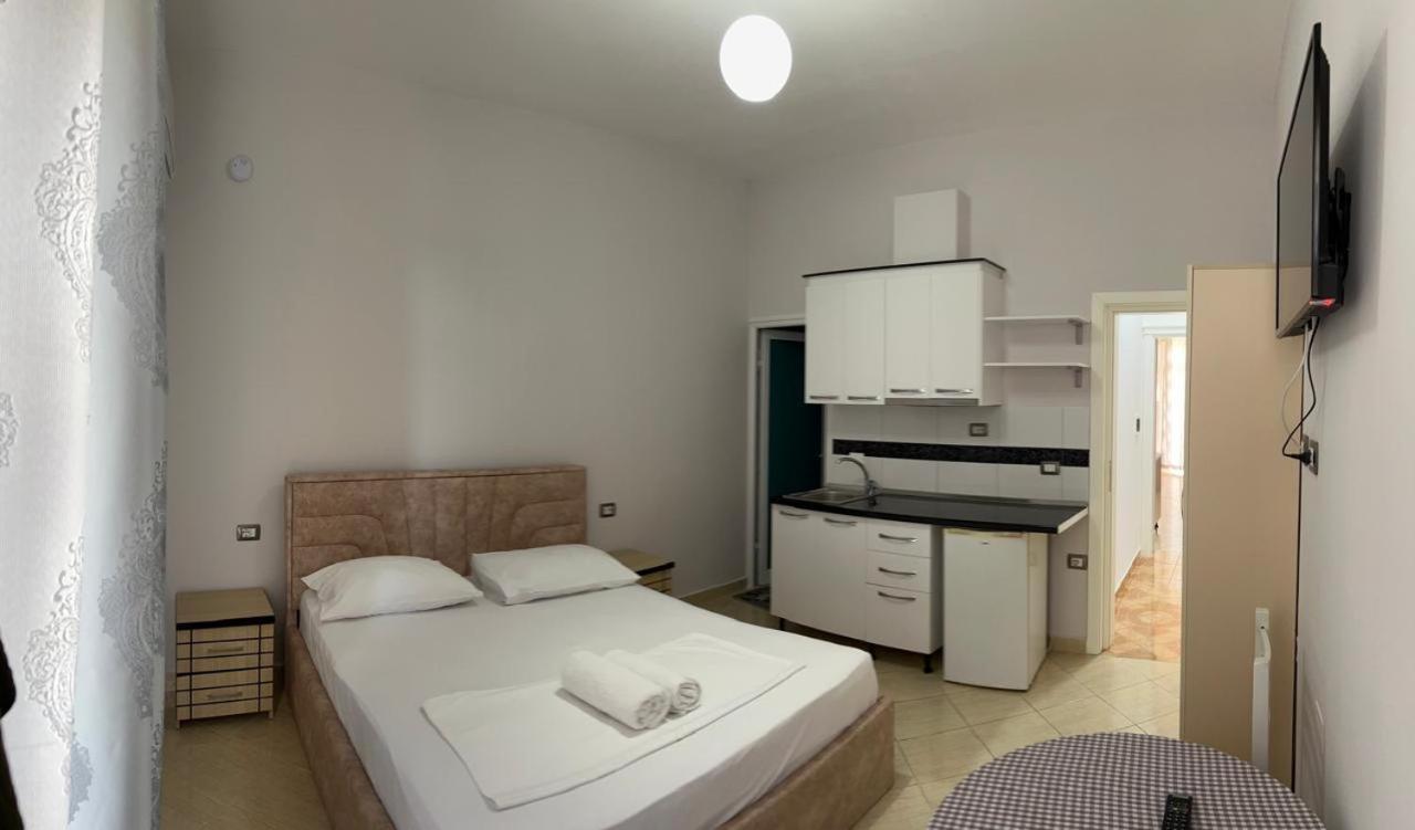 Hotel Vila Flowers Vlore Ngoại thất bức ảnh